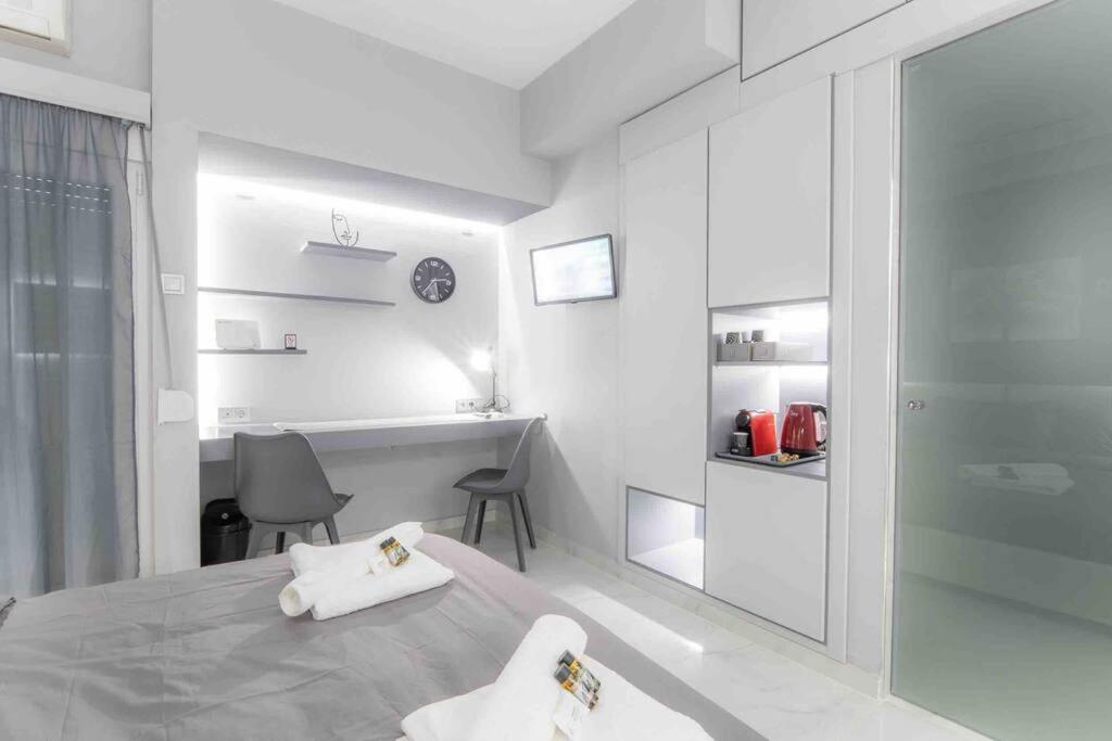 Lux Seaside Apartment By Volos Hospitality Buitenkant foto